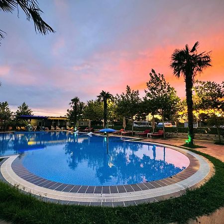 Hotel Qetesia-Te Indriti Velipoje Bagian luar foto