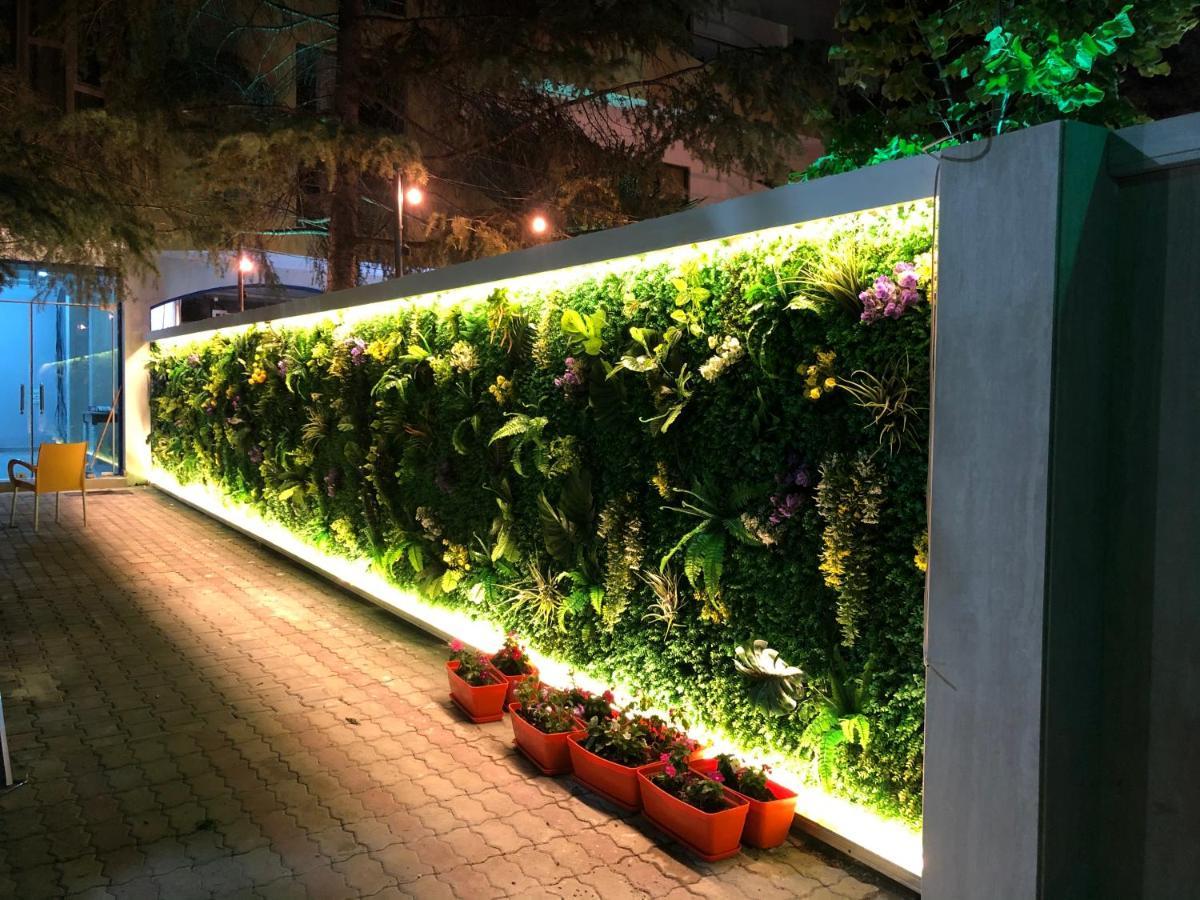 Hotel Qetesia-Te Indriti Velipoje Bagian luar foto