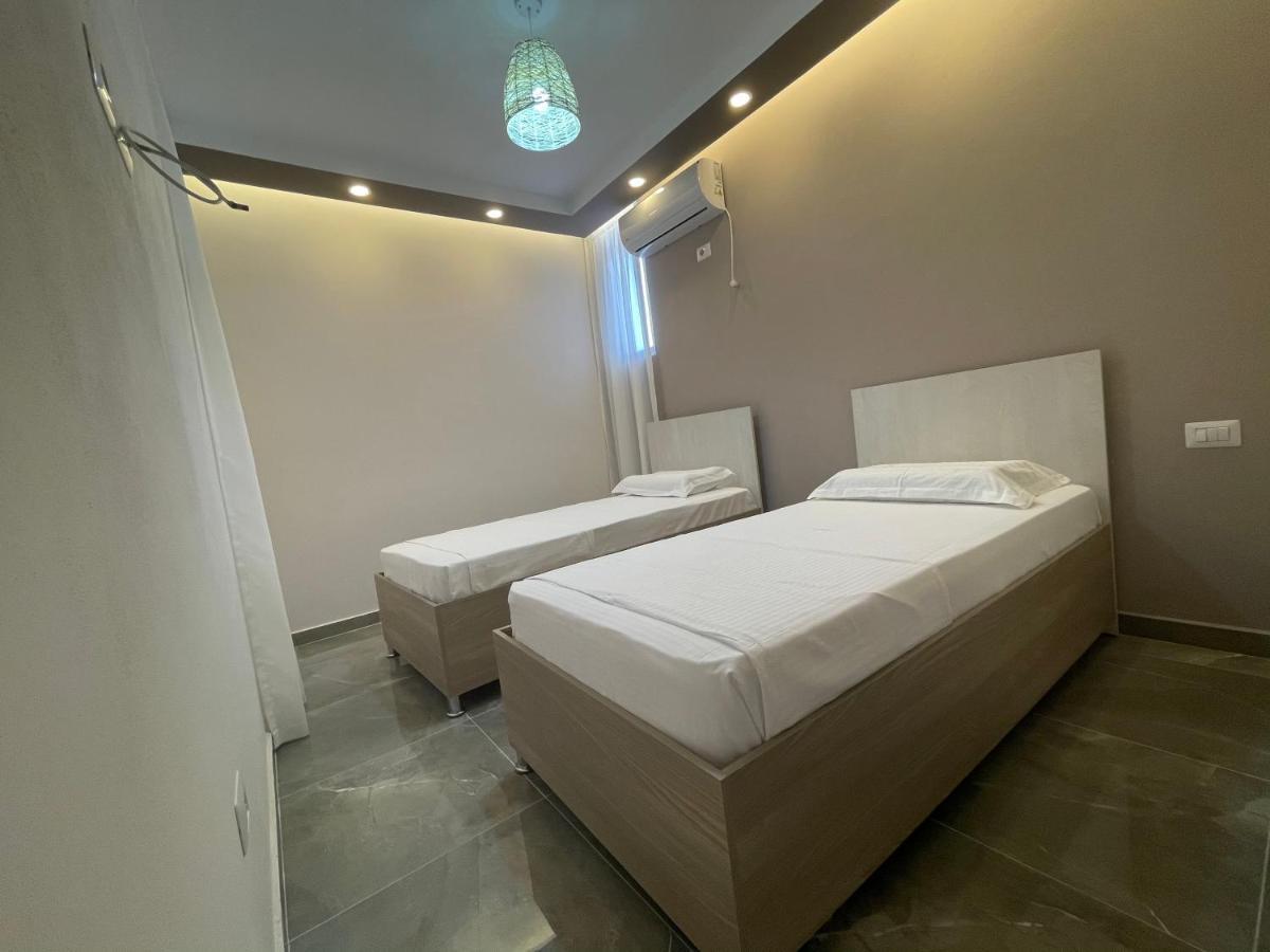 Hotel Qetesia-Te Indriti Velipoje Bagian luar foto