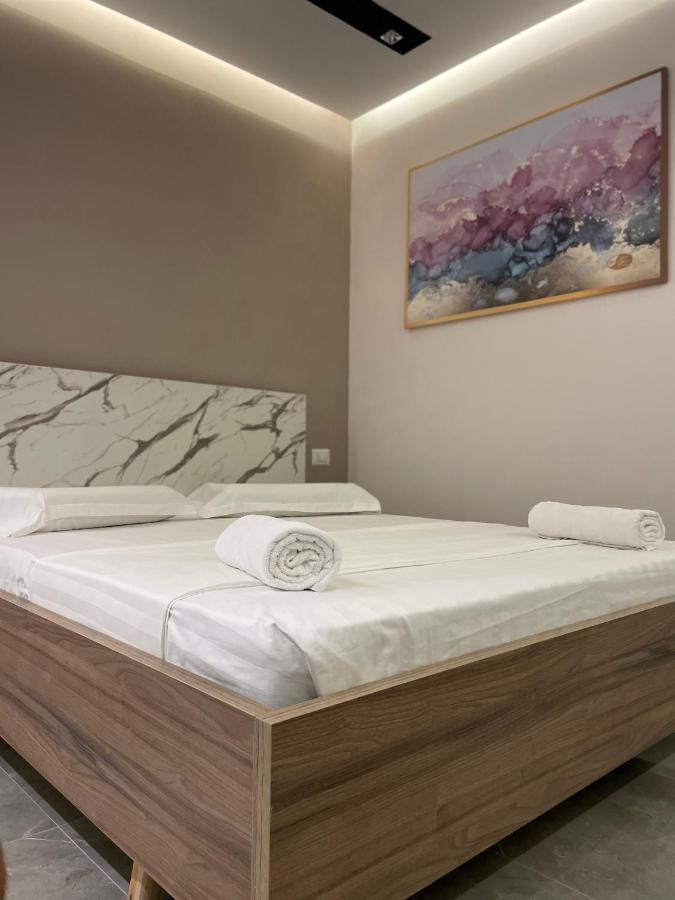 Hotel Qetesia-Te Indriti Velipoje Bagian luar foto