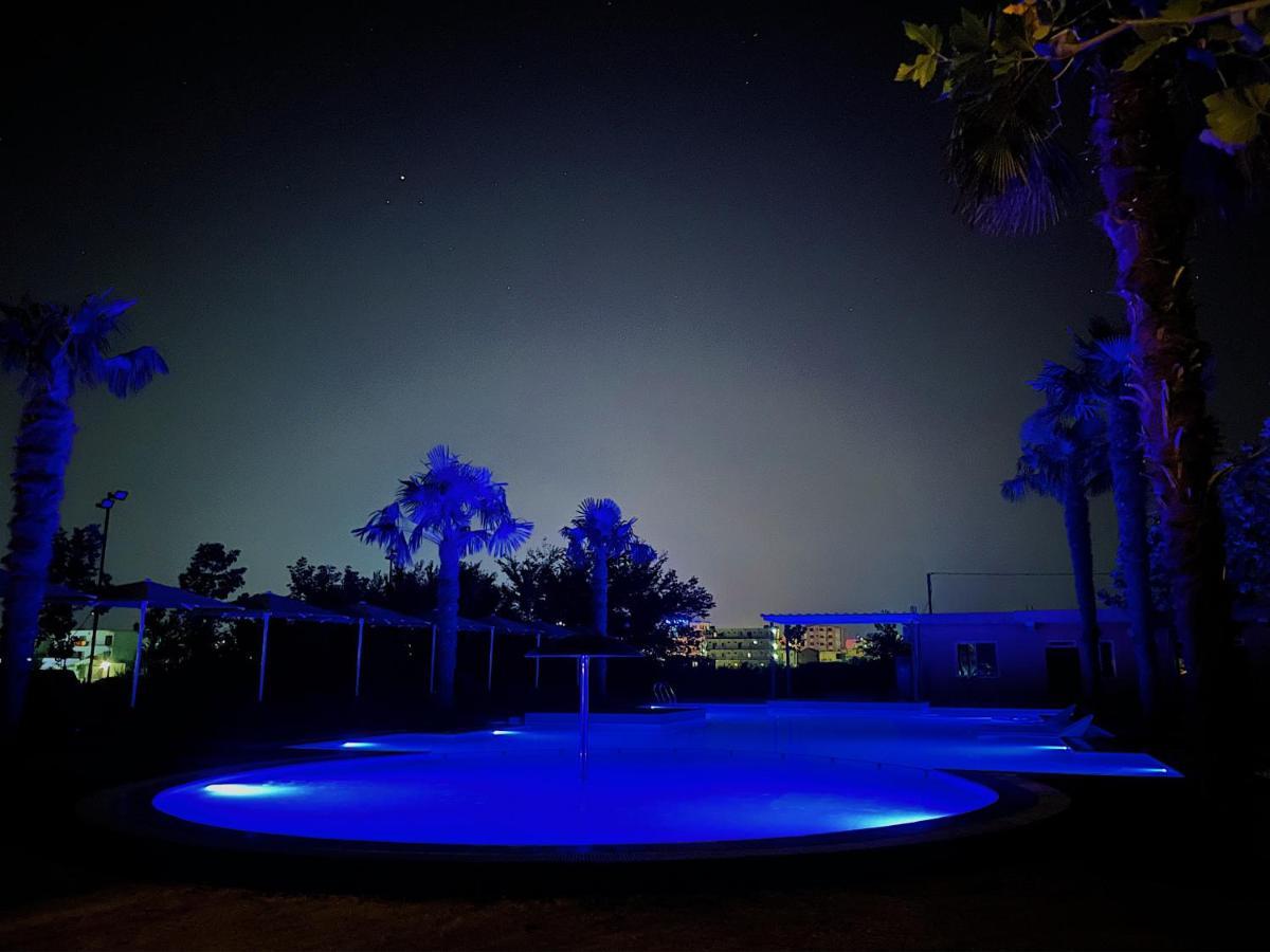 Hotel Qetesia-Te Indriti Velipoje Bagian luar foto