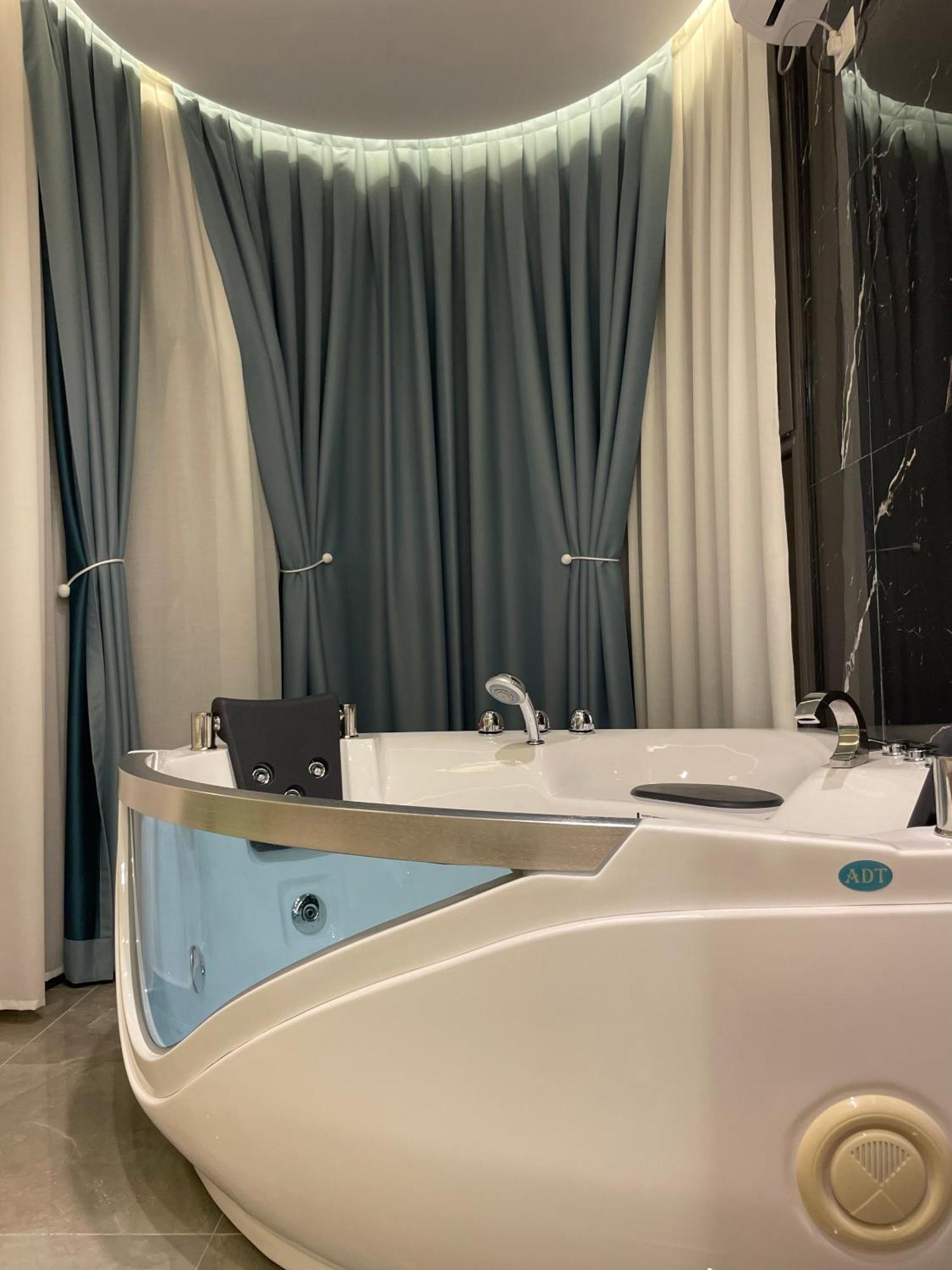 Hotel Qetesia-Te Indriti Velipoje Bagian luar foto