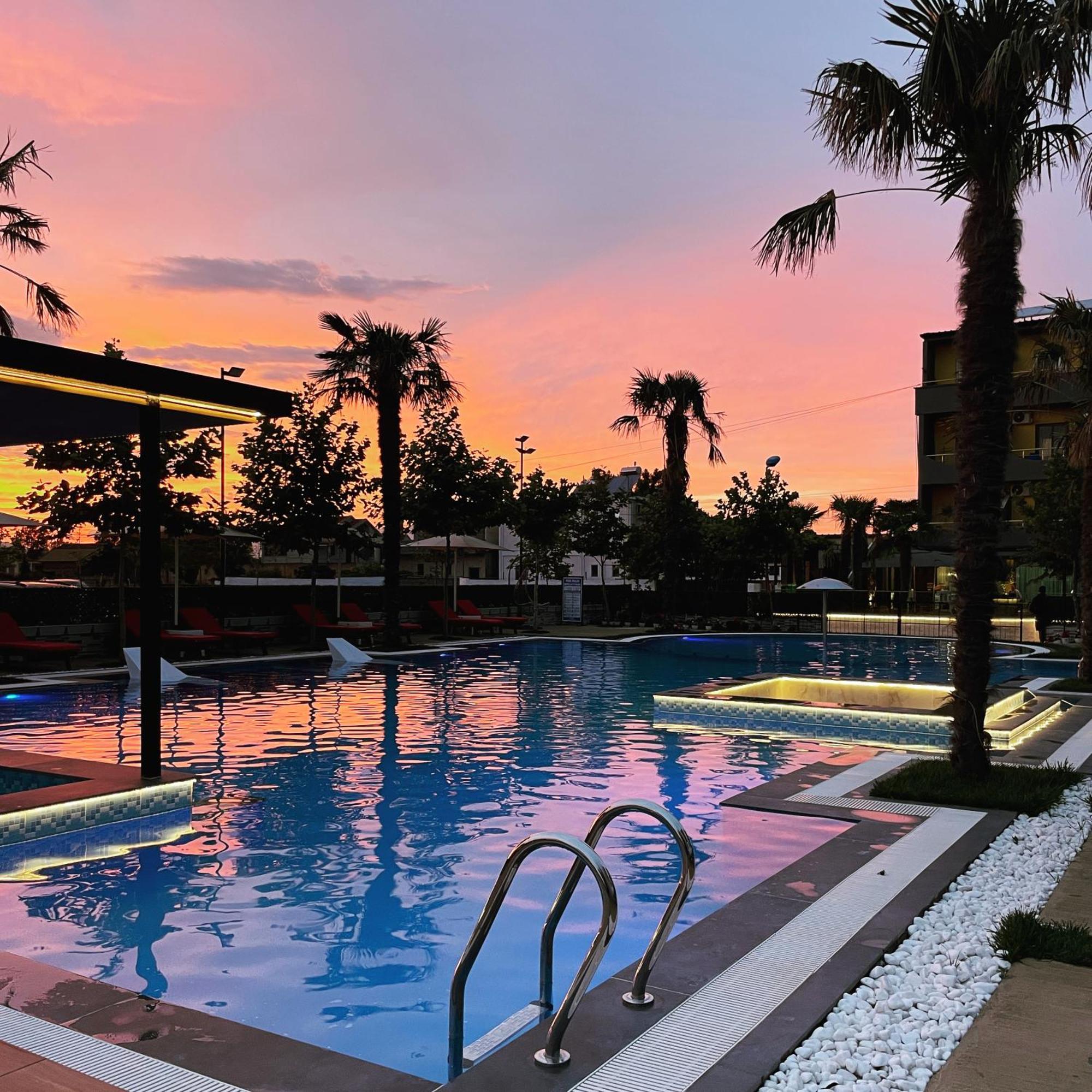 Hotel Qetesia-Te Indriti Velipoje Bagian luar foto