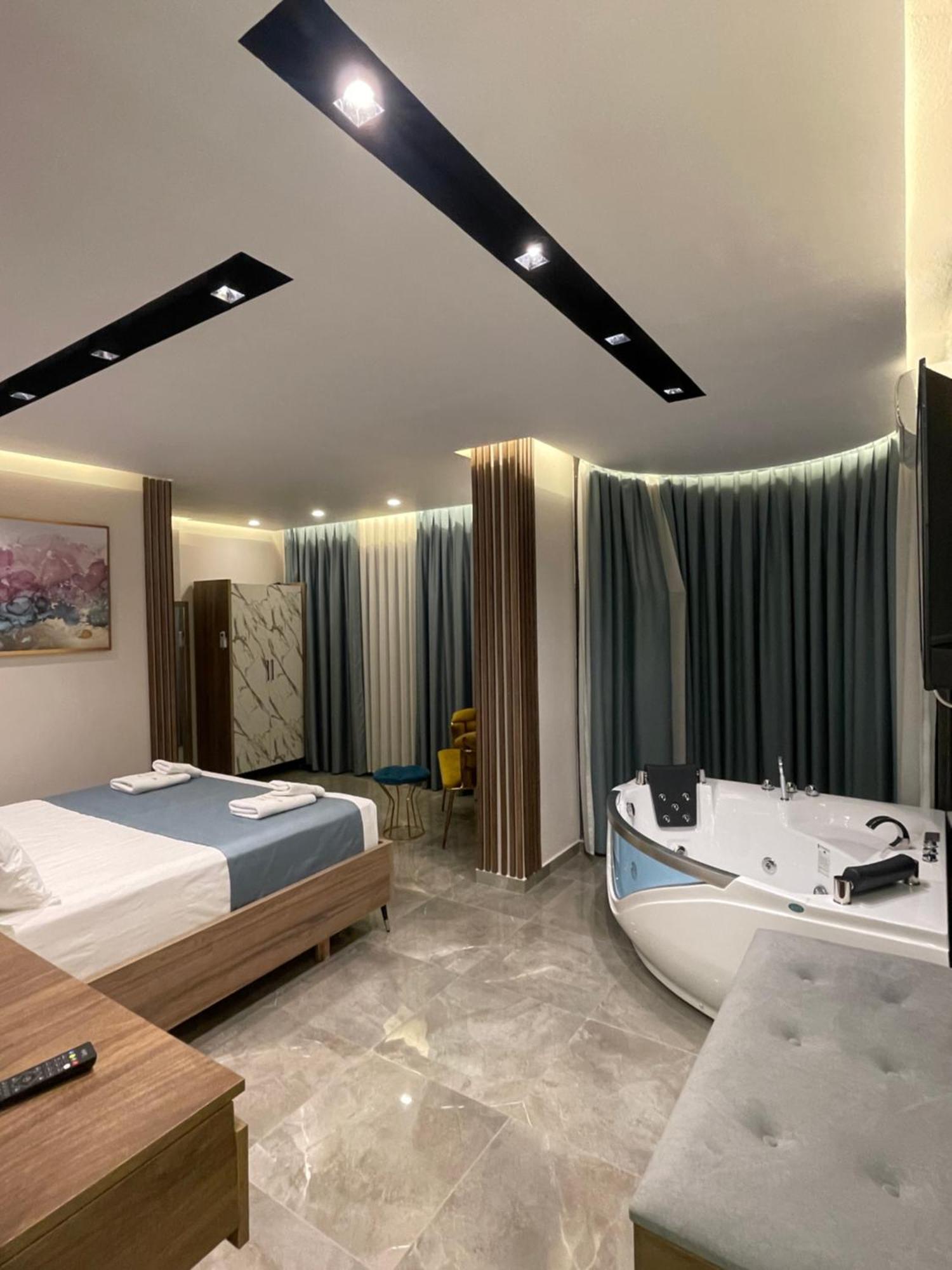 Hotel Qetesia-Te Indriti Velipoje Bagian luar foto