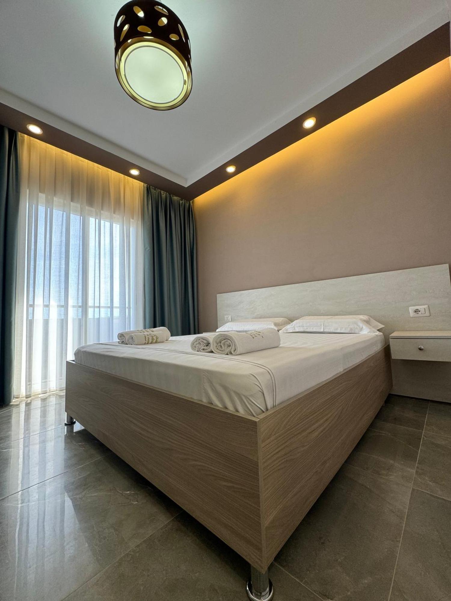 Hotel Qetesia-Te Indriti Velipoje Bagian luar foto