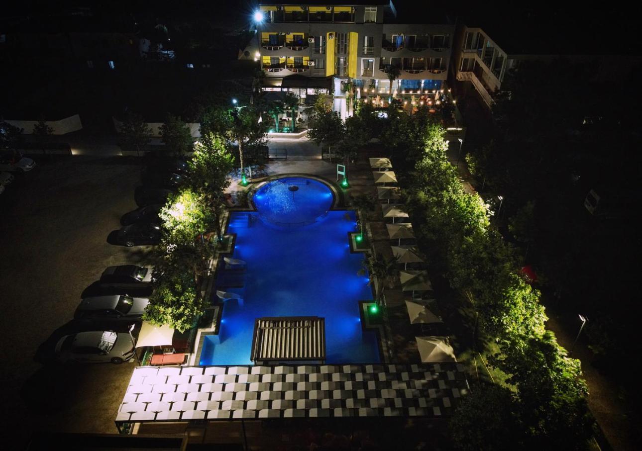 Hotel Qetesia-Te Indriti Velipoje Bagian luar foto