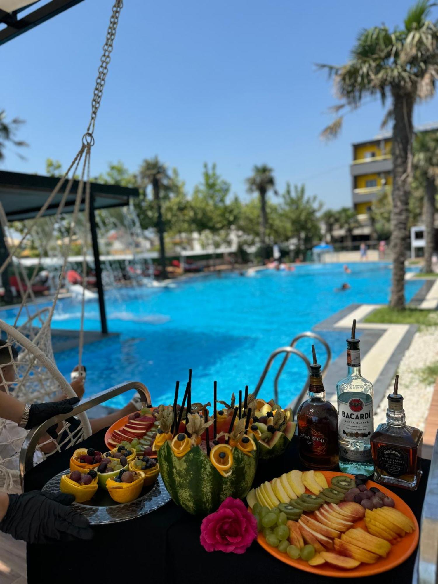 Hotel Qetesia-Te Indriti Velipoje Bagian luar foto